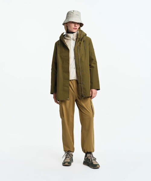 AIGLE(エーグル)の「GORE-TEX ゴアテックス 防水 防風 透湿 ミドル丈ジャケット(マウンテンパーカー・レディース・カーキ/ダークネイビー・40/38/36)」の11枚目の写真