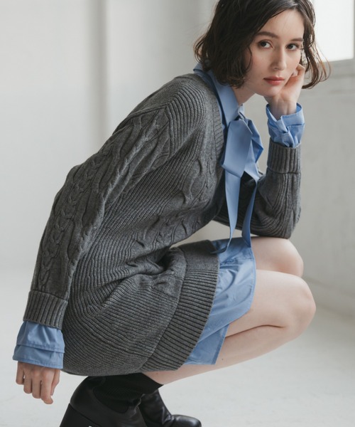 31 Sons de mode（トランテアン　ソン　ドゥ　モード）の「2025秋冬新作 シャツレイヤードケーブルワンピース（ワンピース・レディース・グレー/オフホワイト/キャメル・ﾌﾘ-）」の2枚目の写真