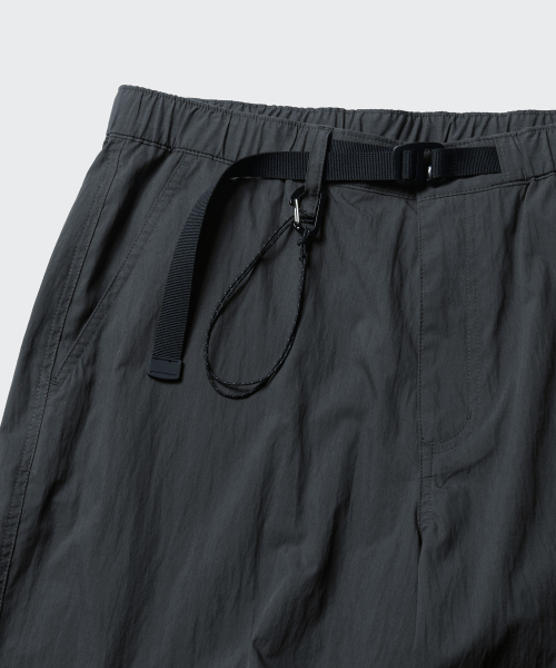 MUSINSA STANDARD（ムシンサスタンダード）の「[シティレジャー] CN ワイドベルトパラシュートパンツ [グレー]（その他パンツ・メンズ・その他・26/40/42/27/29/31/33/28/30/32/34/36/38）」の5枚目の写真