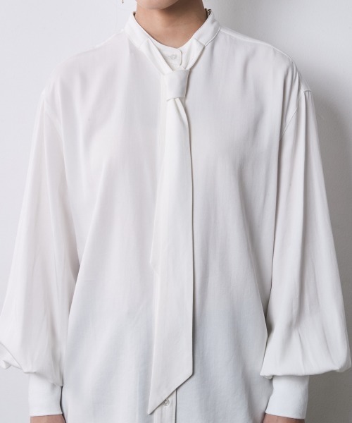 CHIC STYLE（シックスタイル）の「タイ付ブラウス＜大きいサイズ有＞シックスタイル（シャツ/ブラウス・レディース・オフホワイト/ブラック・M/L/LL/3L/4L/5L）」の20枚目の写真
