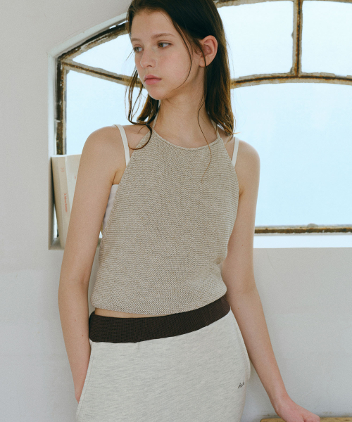 ANDNEEDS(アンドニーズ)の「Oliver halter sleeveless (ecru)(Tシャツ/カットソー・レディース・その他・FREE)」の2枚目の写真