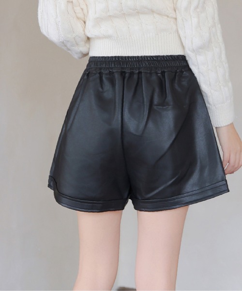 FINEnough(ファインナフ)の「合皮ショートパンツ(その他パンツ・レディース・ブラック/ブラウン・L/M/S)」の14枚目の写真