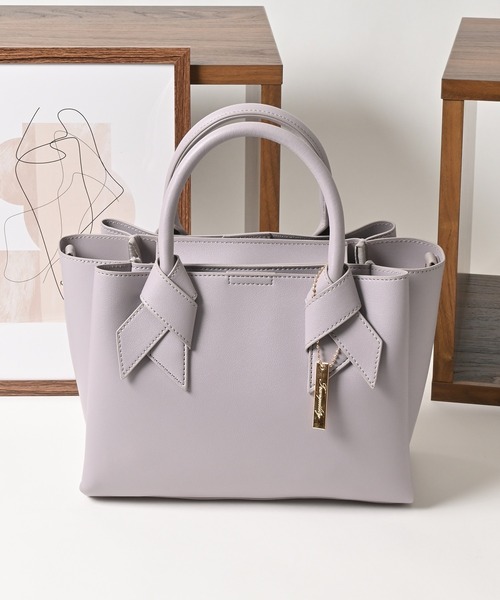 Honeys(ハニーズ)の「リボン風ハンドバッグ(ハンドバッグ・レディース・ブラック/ライトグレー/ライトブラウン/ラベンダー・FREE)」の4枚目の写真