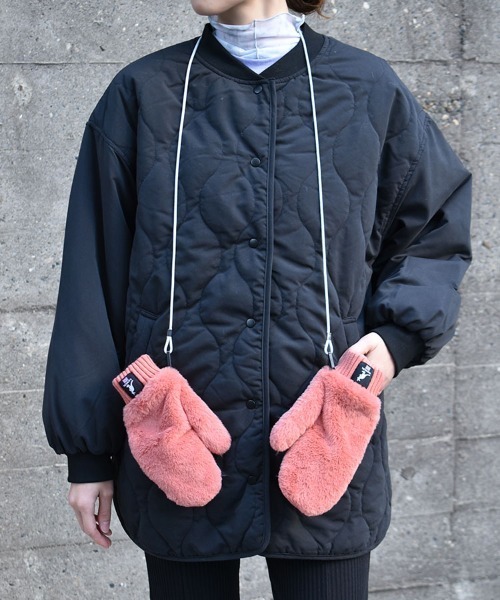 KANGOL(カンゴール)の「KANGOLストラップ付きミトングローブ(手袋・レディース・オフホワイト/オレンジ系その他/ブラック・FREE)」の13枚目の写真