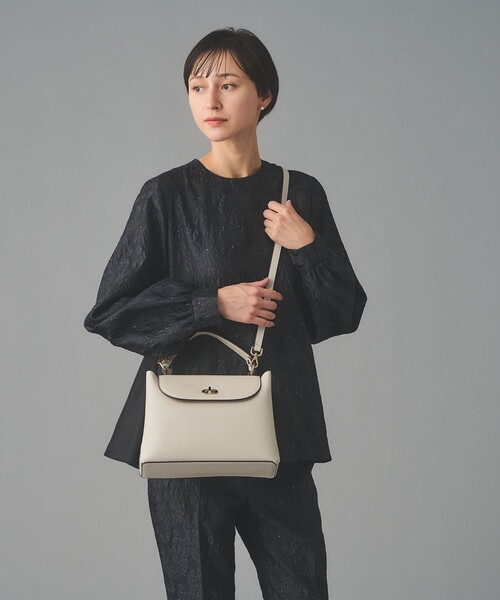 UNITED ARROWS（ユナイテッドアローズ）の「ダブルフェイス ワンハンドル バッグ（ハンドバッグ・レディース・ブラック/ベージュ・FREE）」の5枚目の写真