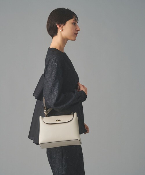 UNITED ARROWS（ユナイテッドアローズ）の「ダブルフェイス ワンハンドル バッグ（ハンドバッグ・レディース・ブラック/ベージュ・FREE）」の6枚目の写真