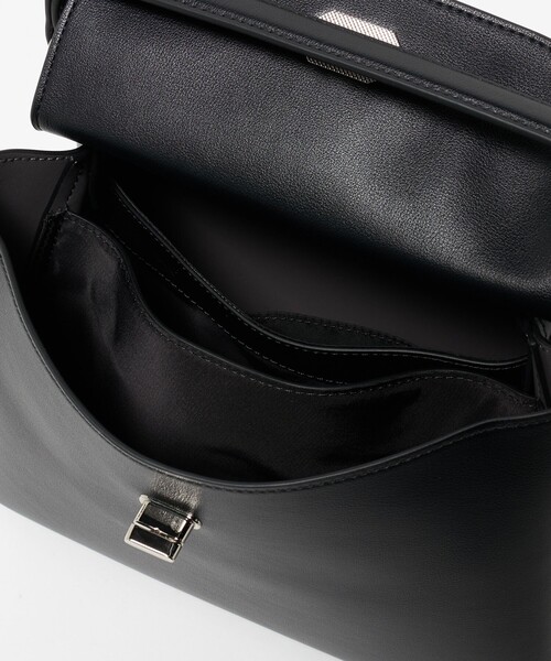 UNITED ARROWS（ユナイテッドアローズ）の「ダブルフェイス ワンハンドル バッグ（ハンドバッグ・レディース・ブラック/ベージュ・FREE）」の13枚目の写真