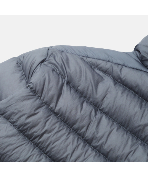 MOIF（モイフ）の「[AW25] HELIUM HOODED DOWN JACKET / SHEER DUSTY BLUE（ダウンジャケット/コート・メンズ・その他・2(M)/3(L)/1(S)）」の15枚目の写真