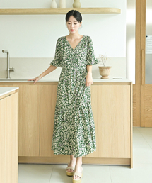 HERRINGBONE（ヘリンボーン）の「Summer V-neck 5-part frill loose fit big size short sleeve long beach vacation one-piece / HH151W（ワンピース）」