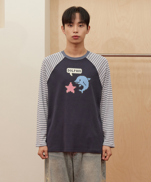 WaiKei（ワイケイ）の「Pixel Star Dolphin Long Sleeve T-Shirt Navy（Tシャツ/カットソー・レディース・その他・FREE）」の3枚目の写真