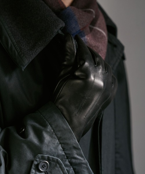 KATHARINE HAMNETT LONDON （キャサリンハムネットロンドン）の「KATHARINE HAMNETT LONDON/キャサリンハムネットロンドン 本革レザーグローブ（タッチパネル対応）KHM-1015（手袋・メンズ・ネイビー/ブラック・23/25/26/24）」の2枚目の写真