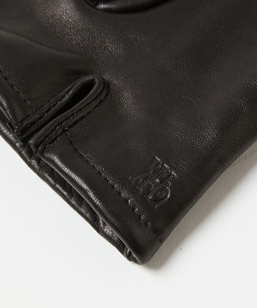 KATHARINE HAMNETT LONDON （キャサリンハムネットロンドン）の「KATHARINE HAMNETT LONDON/キャサリンハムネットロンドン 本革レザーグローブ（タッチパネル対応）KHM-1015（手袋・メンズ・ネイビー/ブラック・23/25/26/24）」の8枚目の写真