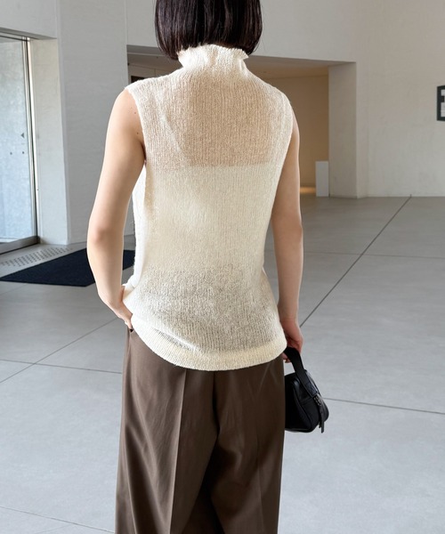 select MOCA by son(セレクトモカバイソン)の「ハイネックシアーノースリーブロングニット【by SON】(ニット/セーター・レディース・ブラウン/アイボリー/ブラック/グレー・FREE)」の19枚目の写真