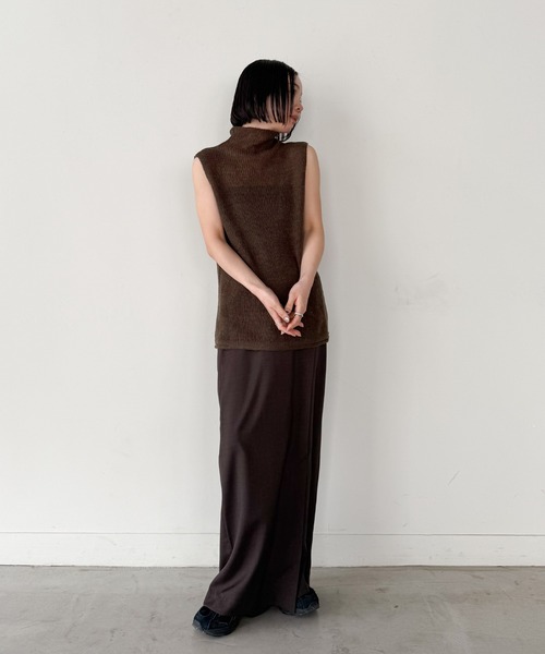 select MOCA by son(セレクトモカバイソン)の「ハイネックシアーノースリーブロングニット【by SON】(ニット/セーター・レディース・ブラウン/アイボリー/ブラック/グレー・FREE)」の6枚目の写真