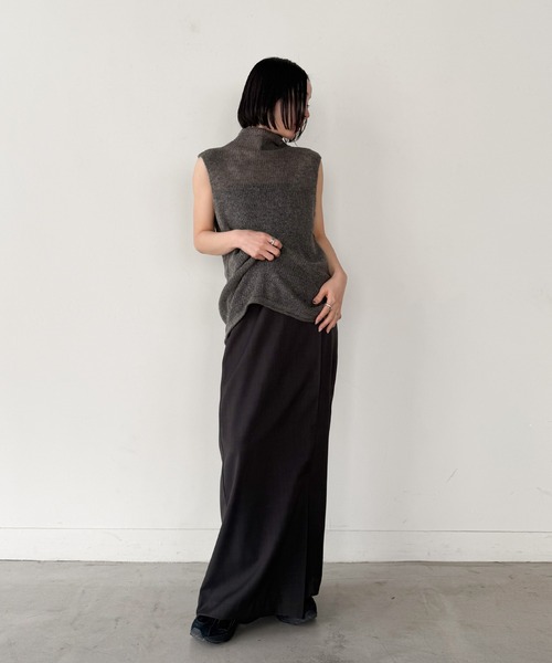 select MOCA by son(セレクトモカバイソン)の「ハイネックシアーノースリーブロングニット【by SON】(ニット/セーター・レディース・ブラウン/アイボリー/ブラック/グレー・FREE)」の8枚目の写真