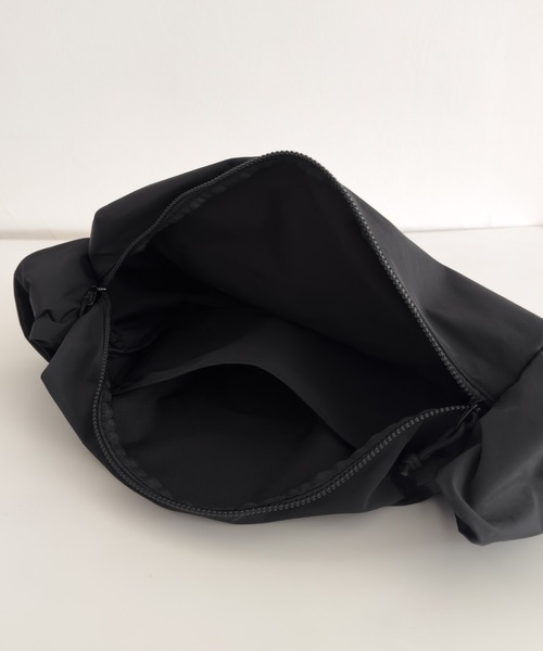CANAL JEAN（キャナルジーン）の「Lakey Park　ナイロンメッセンジャーバッグ（メッセンジャーバッグ・レディース・ブラック・ONE SIZE）」の10枚目の写真