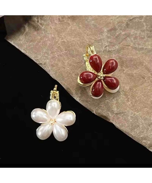 tone(トーン)の「【88eighty-eight】リバーシブルカラーフラワーレトロピアス【import】(MA)(ピアス(両耳用)・レディース・ゴールド・FREE)」の1枚目の写真