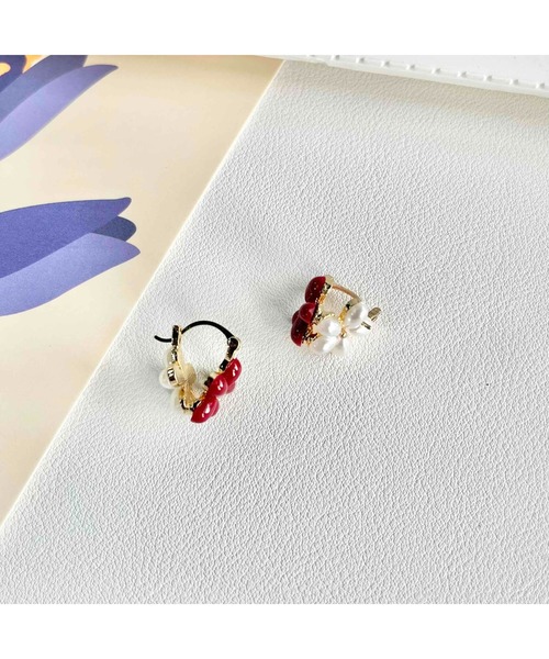 tone(トーン)の「【88eighty-eight】リバーシブルカラーフラワーレトロピアス【import】(MA)(ピアス(両耳用)・レディース・ゴールド・FREE)」の5枚目の写真