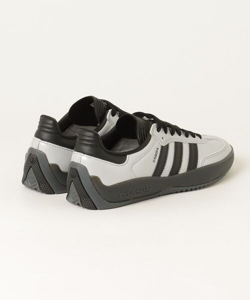 adidas(アディダス)の「プイグ サンバ / Puig Samba / アディダスオリジナルス adidas Originals(スニーカー・メンズ・シルバー・29.0cm/28.5cm/28.0cm/27.5cm/27.0cm/26.5cm/26.0cm/25.5cm/25.0cm/24.5cm/24.0cm/23.5cm/23.0cm/22.5cm)」の9枚目の写真