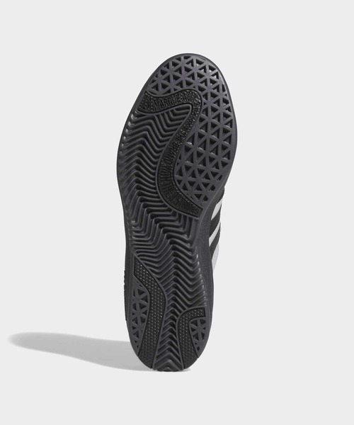 adidas(アディダス)の「プイグ サンバ / Puig Samba / アディダスオリジナルス adidas Originals(スニーカー・メンズ・シルバー・29.0cm/28.5cm/28.0cm/27.5cm/27.0cm/26.5cm/26.0cm/25.5cm/25.0cm/24.5cm/24.0cm/23.5cm/23.0cm/22.5cm)」の3枚目の写真