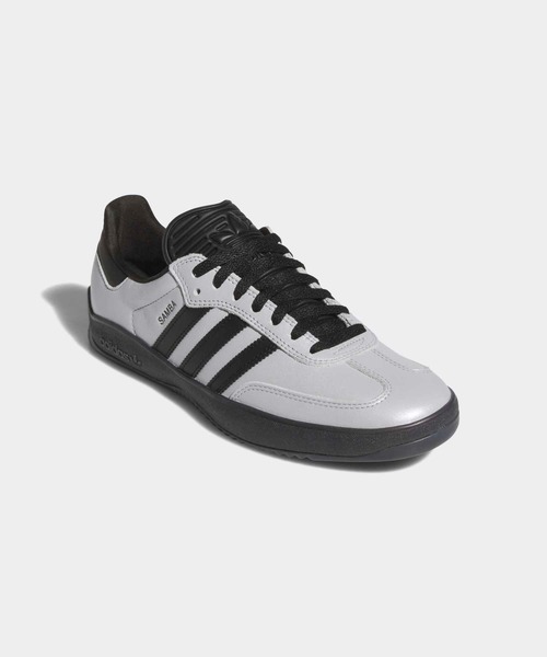 adidas(アディダス)の「プイグ サンバ / Puig Samba / アディダスオリジナルス adidas Originals(スニーカー・メンズ・シルバー・29.0cm/28.5cm/28.0cm/27.5cm/27.0cm/26.5cm/26.0cm/25.5cm/25.0cm/24.5cm/24.0cm/23.5cm/23.0cm/22.5cm)」の4枚目の写真