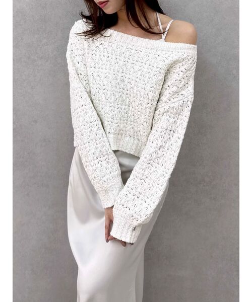 dazzlin（ダズリン）の「バックリボンリラクシーニット（ニット/セーター・レディース・ピンク/ベージュ/アイボリー/チャコールグレー・FREE）」の2枚目の写真