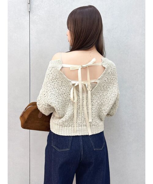 dazzlin（ダズリン）の「バックリボンリラクシーニット（ニット/セーター・レディース・ピンク/ベージュ/アイボリー/チャコールグレー・FREE）」の7枚目の写真