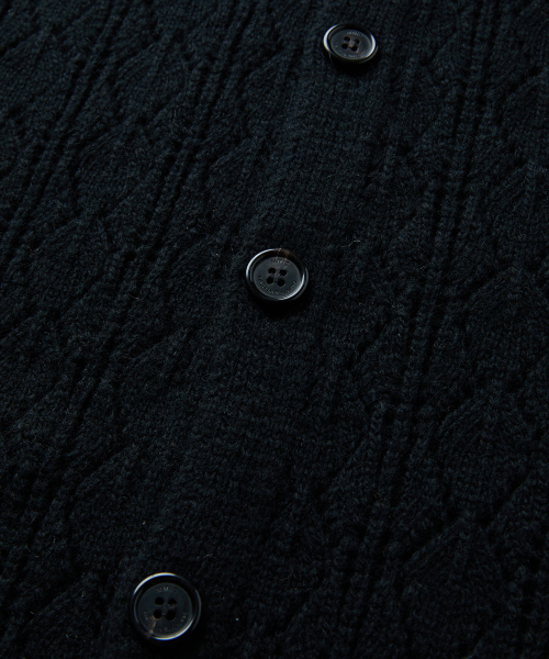 MMIC(エムエムアイシー)の「CASHMERE CROCHET CARDIGAN (BLACK)(ニット/セーター・メンズ・その他・M/L)」の3枚目の写真