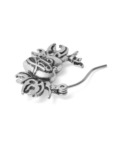 X-girl（エックスガール）の「TRIBAL HEART CHARM EARRINGS（ピアス（両耳用）・レディース・シルバー・ONE SIZE）」の10枚目の写真