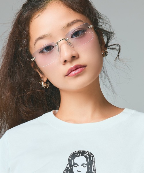 X-girl（エックスガール）の「TRIBAL HEART CHARM EARRINGS（ピアス（両耳用）・レディース・シルバー・ONE SIZE）」の2枚目の写真
