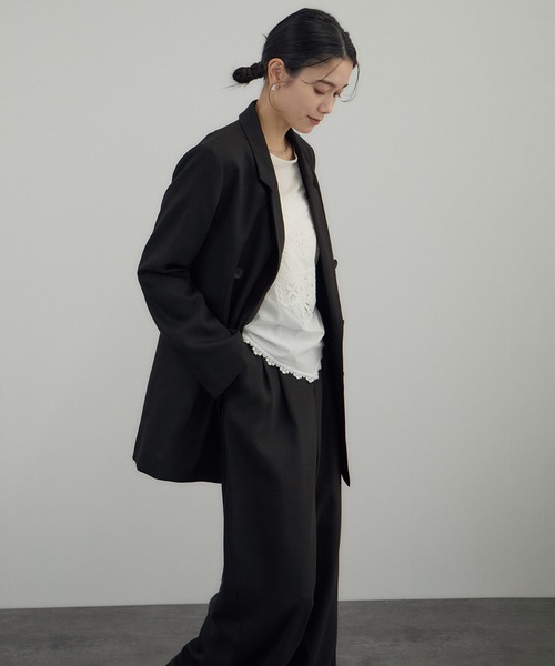 SALON adam et rope'（サロン アダム エ ロペ）の「トレビラツイルテーラードジャケット（テーラードジャケット・レディース・ベージュ/ブラック・FREE）」の10枚目の写真