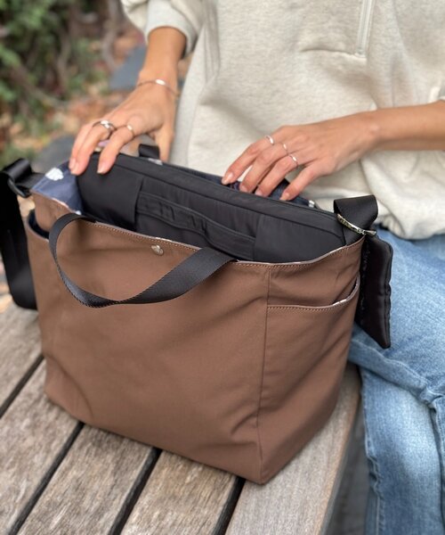 BEARDSLEY（ビアズリー）の「DogプリントBAG（トートバッグ・レディース・ブラウン/ブラック・FREE）」の4枚目の写真