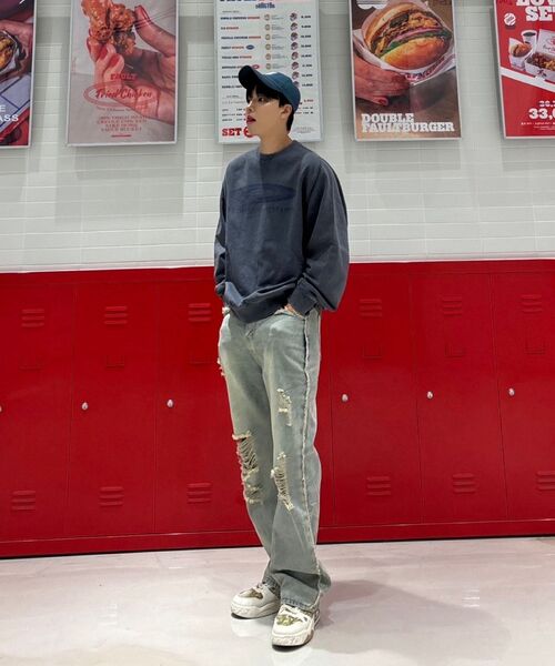 FDR(エフディーアール)の「Pigment Washed Disk Logo Crewneck Black(スウェット・メンズ・その他・MEDIUM/LARGE/SMALL)」の5枚目の写真