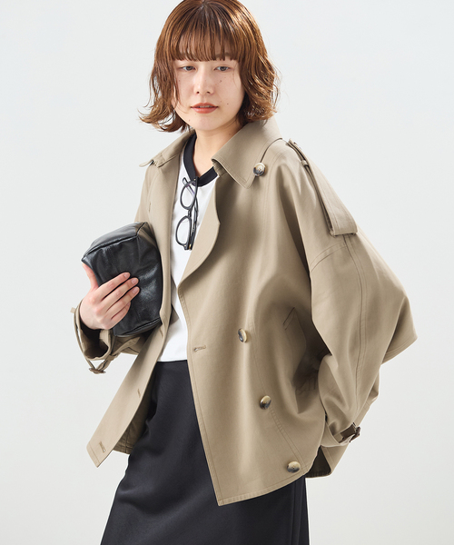 journal standard L'essage（ジャーナルスタンダードレサージュ）の「ショートドルマントレンチコート（トレンチコート・レディース・ベージュ・FREE）」の6枚目の写真