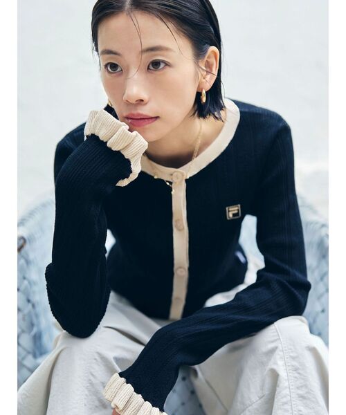 LAGUNAMOON(ラグナムーン)の「【FILA別注】ドライタッチバイカラーフリルデザインニットカーディガン(カーディガン/ボレロ・レディース・その他1/ベージュ/ブラック・FREE)」の1枚目の写真