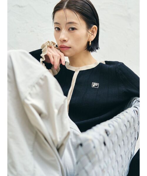 LAGUNAMOON(ラグナムーン)の「【FILA別注】ドライタッチバイカラーフリルデザインニットカーディガン(カーディガン/ボレロ・レディース・その他1/ベージュ/ブラック・FREE)」の11枚目の写真