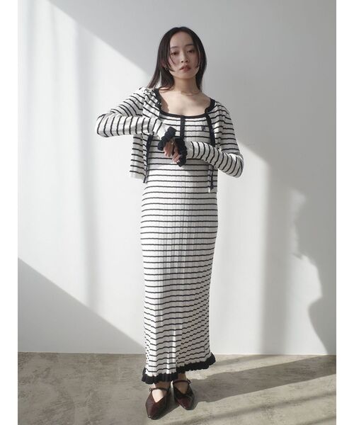 LAGUNAMOON(ラグナムーン)の「【FILA別注】ドライタッチバイカラーフリルデザインニットカーディガン(カーディガン/ボレロ・レディース・その他1/ベージュ/ブラック・FREE)」の21枚目の写真