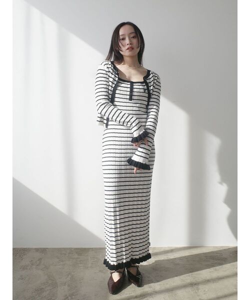 LAGUNAMOON(ラグナムーン)の「【FILA別注】ドライタッチバイカラーフリルデザインニットカーディガン(カーディガン/ボレロ・レディース・その他1/ベージュ/ブラック・FREE)」の22枚目の写真