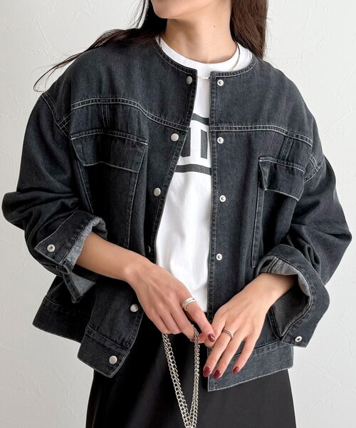 fredy emue（フレディエミュ）の「ニュアンスデニムノーカラージャケット（ノーカラージャケット・レディース・ブラック/アイボリー・38）」の7枚目の写真