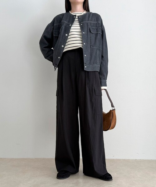 fredy emue（フレディエミュ）の「ニュアンスデニムノーカラージャケット（ノーカラージャケット・レディース・ブラック/アイボリー・38）」の10枚目の写真