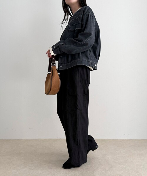 fredy emue（フレディエミュ）の「ニュアンスデニムノーカラージャケット（ノーカラージャケット・レディース・ブラック/アイボリー・38）」の12枚目の写真