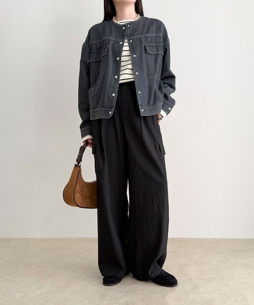 fredy emue（フレディエミュ）の「ニュアンスデニムノーカラージャケット（ノーカラージャケット・レディース・ブラック/アイボリー・38）」の13枚目の写真