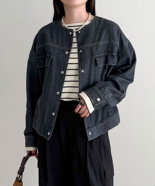 fredy emue（フレディエミュ）の「ニュアンスデニムノーカラージャケット（ノーカラージャケット・レディース・ブラック/アイボリー・38）」の17枚目の写真