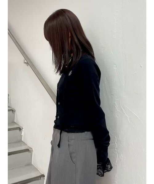 jouetie(ジュエティ)の「パターンコンパクトカーデ 春服(カーディガン/ボレロ・レディース・オフホワイト/ブラック/ブラウン/レッド・MEDIUM)」の14枚目の写真