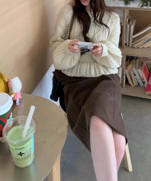 leune(ルネ)の「バルーンスリーブペプラムニット(ニット/セーター・レディース・アイボリー・FREE)」の5枚目の写真