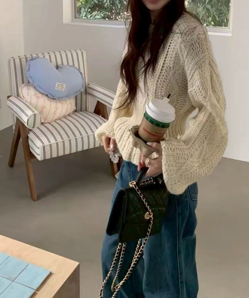 leune(ルネ)の「バルーンスリーブペプラムニット(ニット/セーター・レディース・アイボリー・FREE)」の13枚目の写真