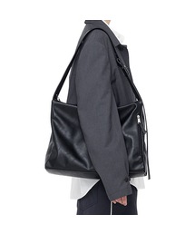 HELLOJUN（へロージュン）の「ヌワールソフトレザーショルダーバッグ[ブラック]（ショルダーバッグ）」