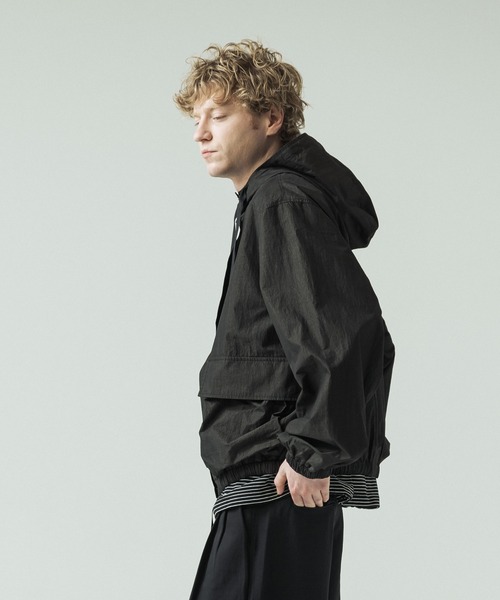 SLICK（スリック）の「【SLICK/スリック】N/C Micro Hooded Short Blouson/ナイロンコットン マイクロリップストップ フーデッドショートブルゾン（ブルゾン・メンズ・カーキ/ブラック・1/3/2）」の12枚目の写真