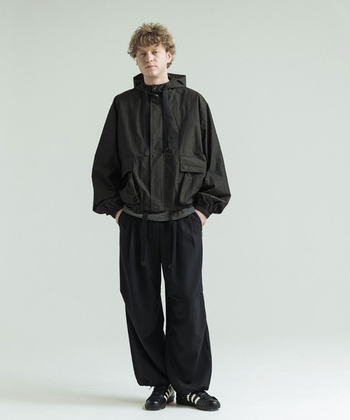 SLICK（スリック）の「【SLICK/スリック】N/C Micro Hooded Short Blouson/ナイロンコットン マイクロリップストップ フーデッドショートブルゾン（ブルゾン・メンズ・カーキ/ブラック・1/3/2）」の15枚目の写真