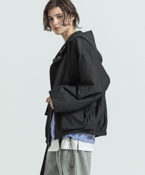 SLICK（スリック）の「【SLICK/スリック】N/C Micro Hooded Short Blouson/ナイロンコットン マイクロリップストップ フーデッドショートブルゾン（ブルゾン・メンズ・カーキ/ブラック・1/3/2）」の4枚目の写真